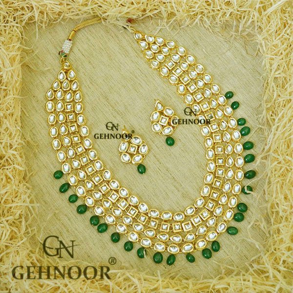 ANUSHKA GREEN NECKLACE